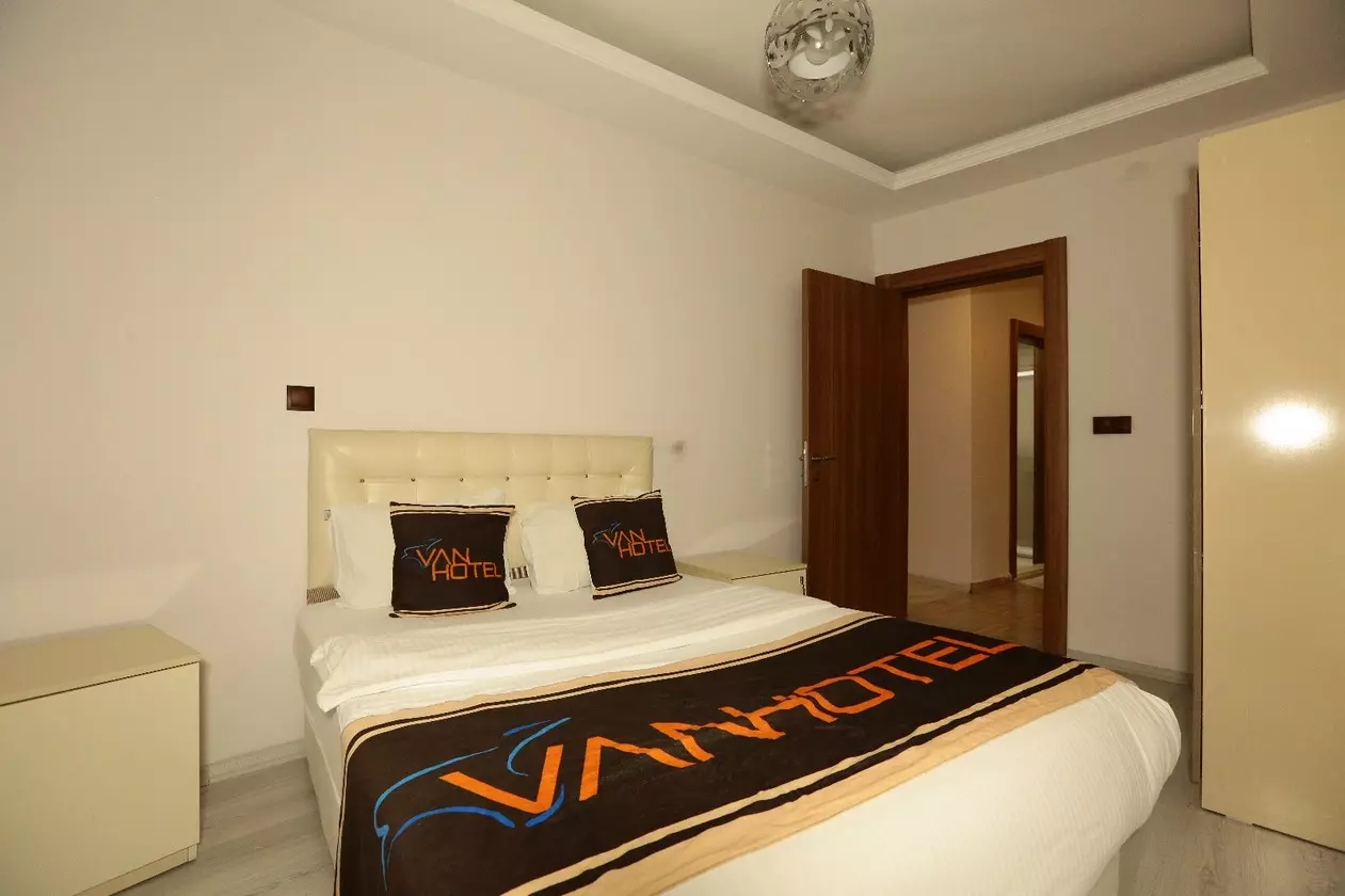 621734vansuite_shabavizparvaz (7).jpg